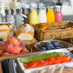 Hotel Management School