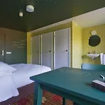 Management School Hotel *